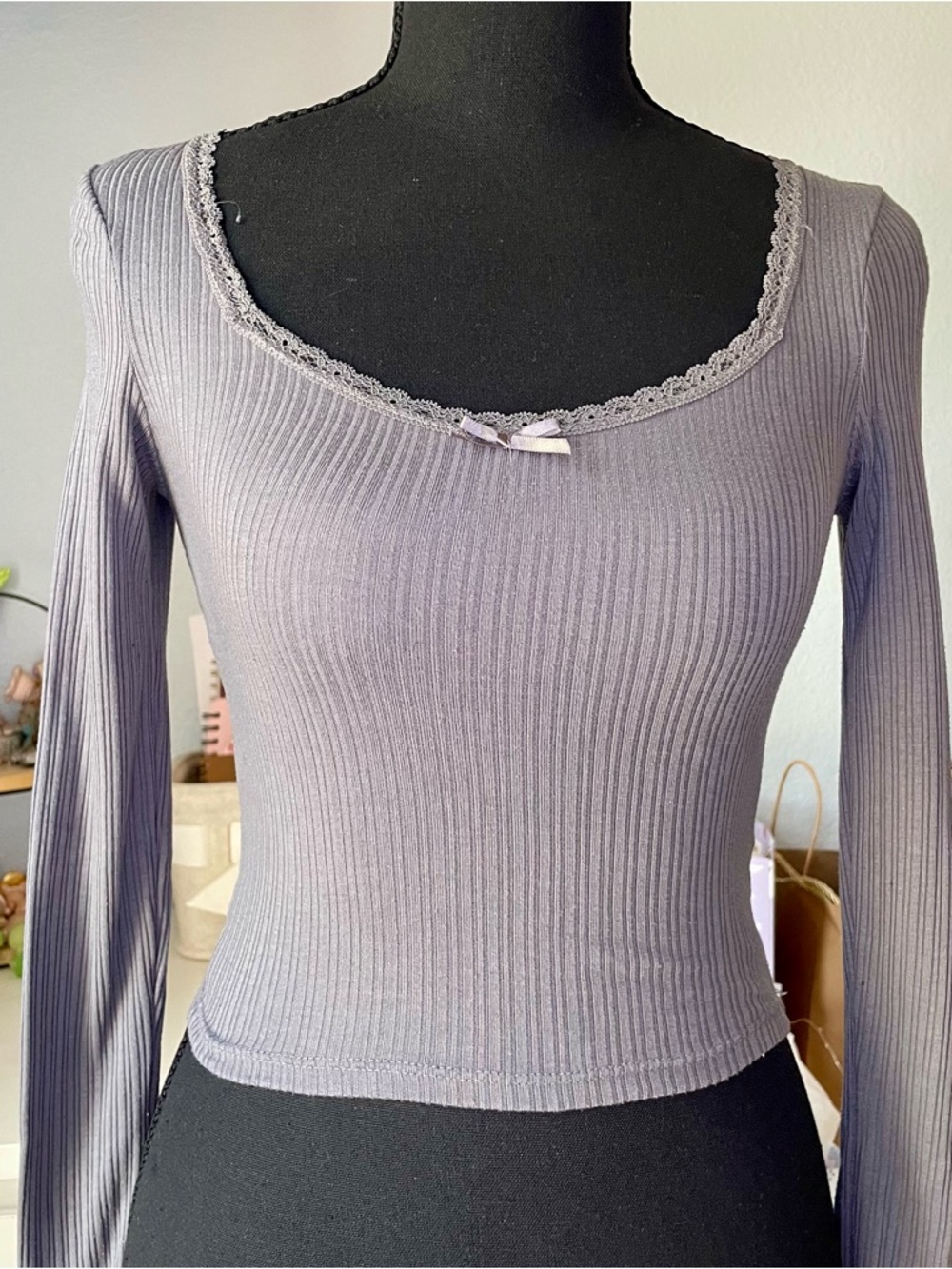 H&M Divided Gray Ribbed Lace-Trim w/ Bow Long Sleeve Top Women's Size XS